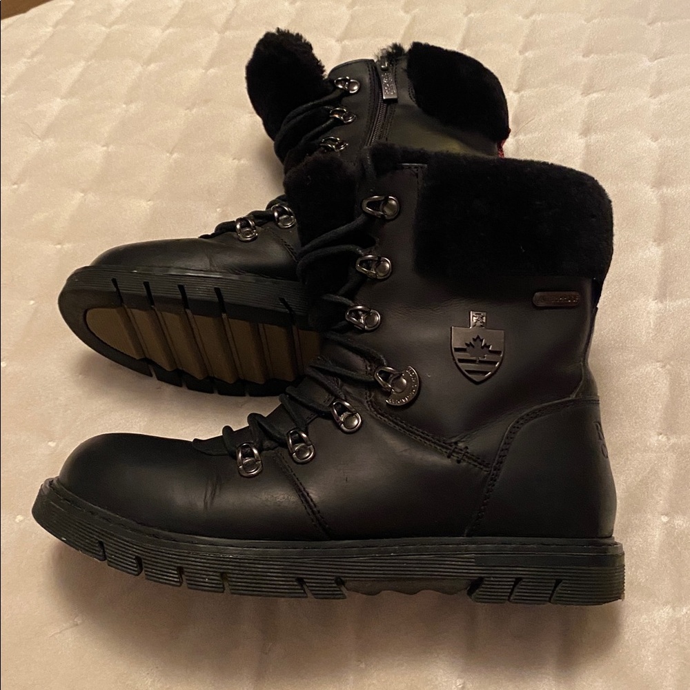 Stylish Black Ankle Boots with Fur Lining